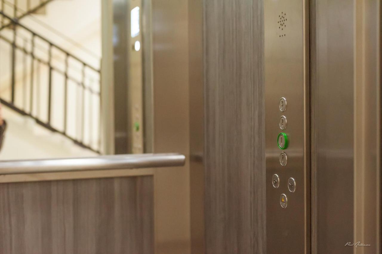 Dany Luxury Apartments Pitesti Exterior photo