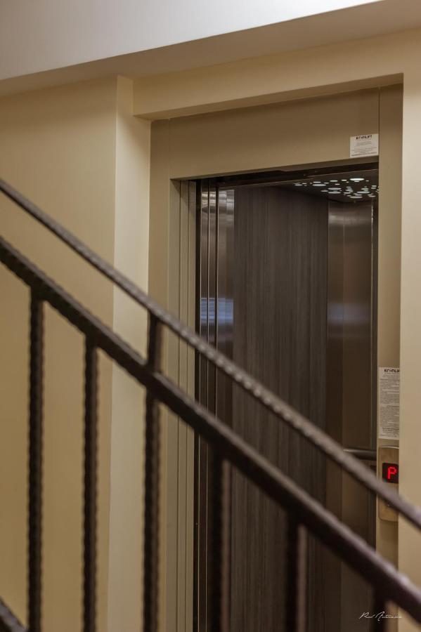 Dany Luxury Apartments Pitesti Exterior photo