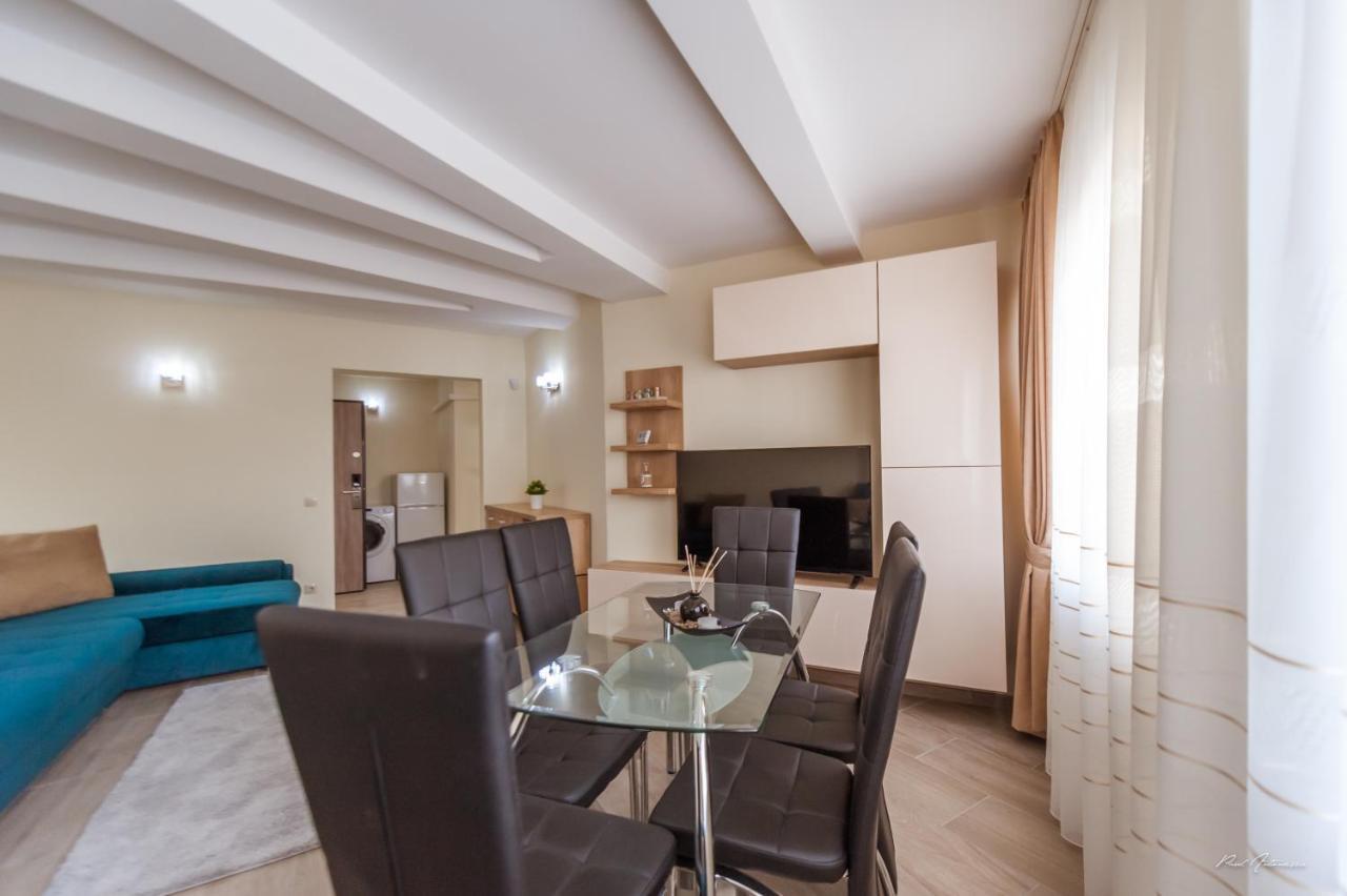Dany Luxury Apartments Pitesti Exterior photo
