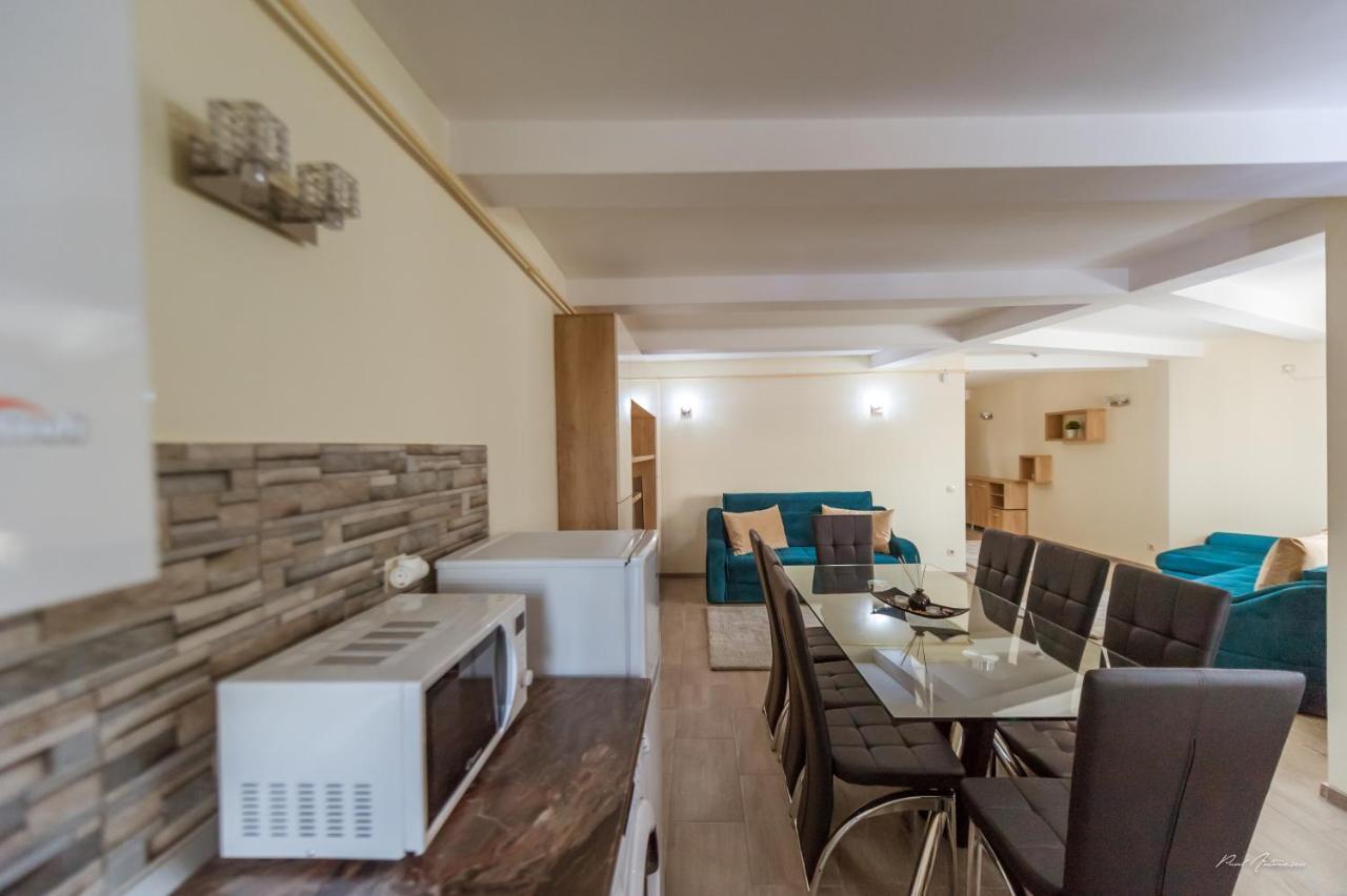 Dany Luxury Apartments Pitesti Exterior photo