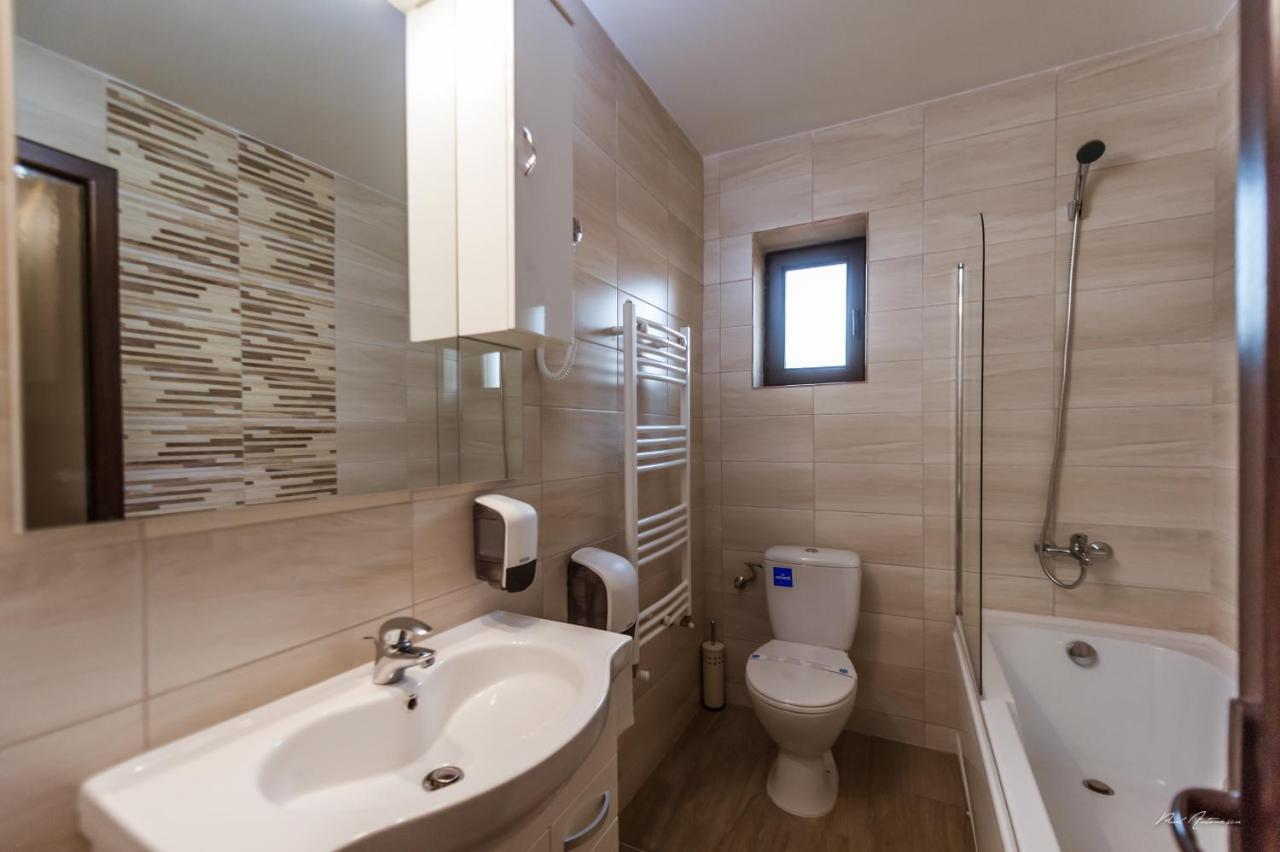 Dany Luxury Apartments Pitesti Exterior photo